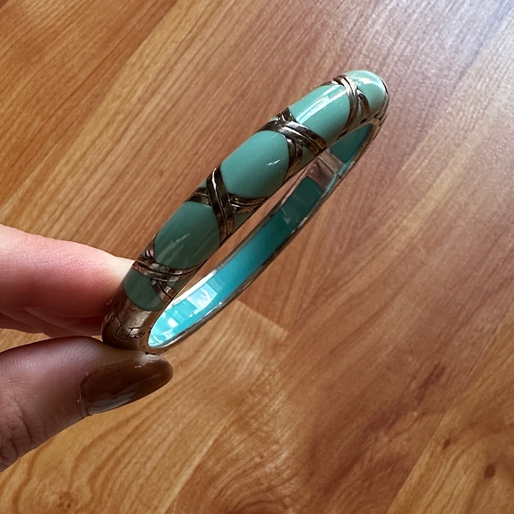 Elegant Turquoise Bangle Bracelet